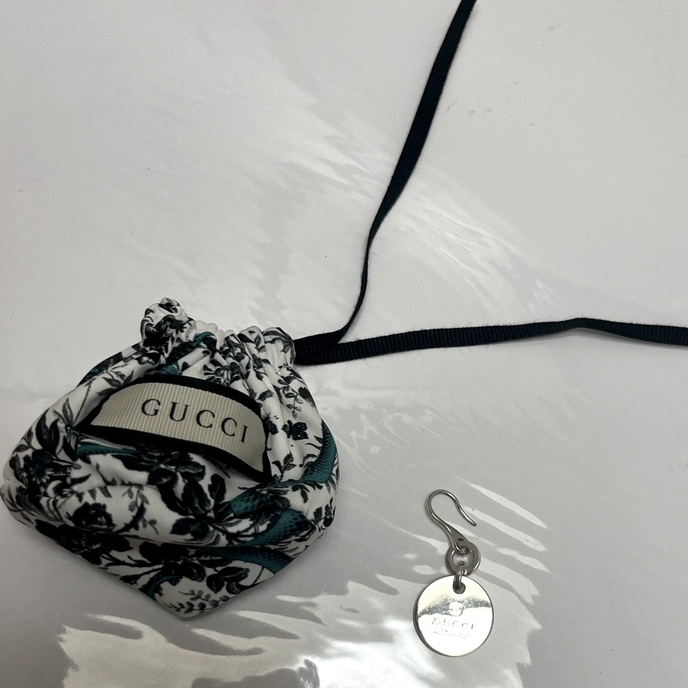 GUCCI ⚜️🩶⚜️ Sterling Silver Heart Trademark Earring authentic with bag - Picture 10 of 13